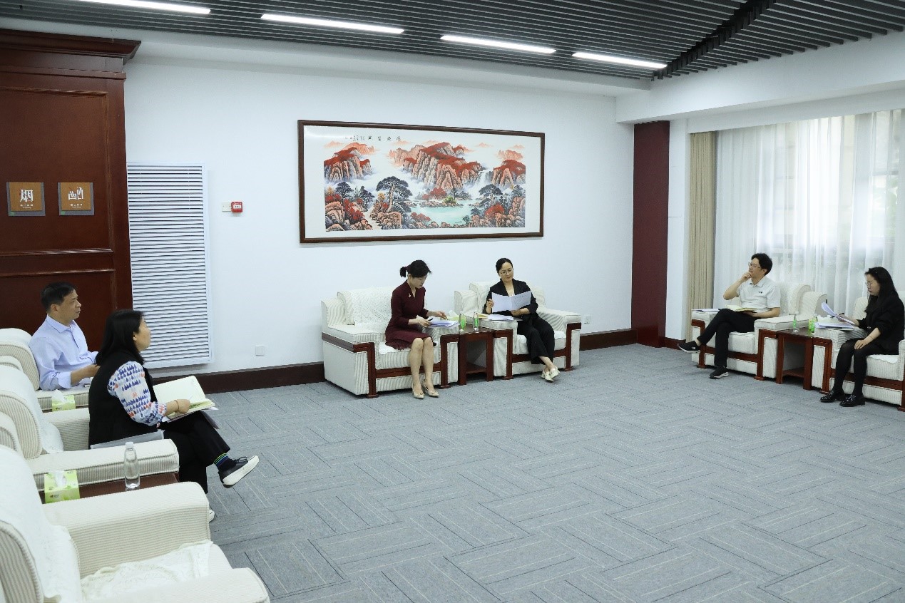 图书馆召开五届六次教职工大会暨五届六次工会会员大会图片1.jpg 图书馆召开五届六次教职工大会暨五届六次工会会员大会图片1.jpg